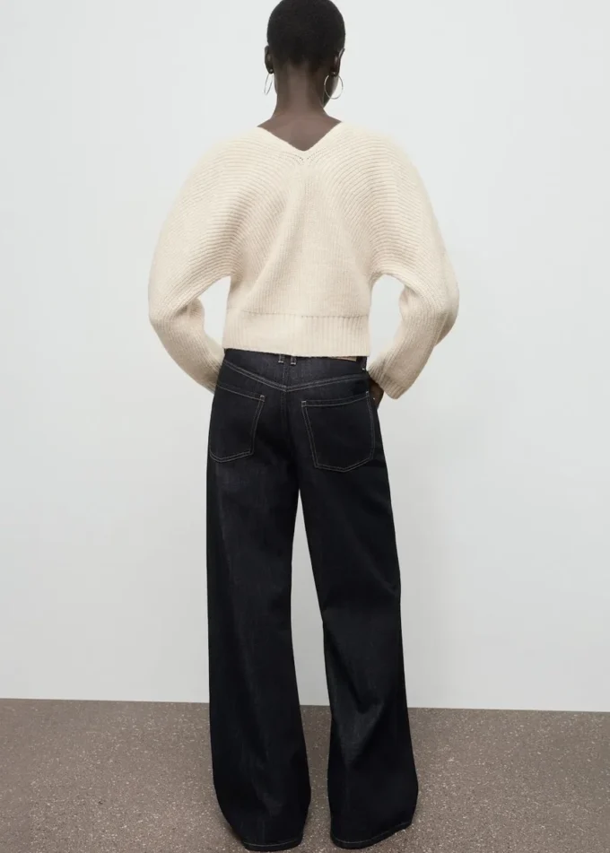 V-Ausschnitt-Strickjacke mit Schleifen