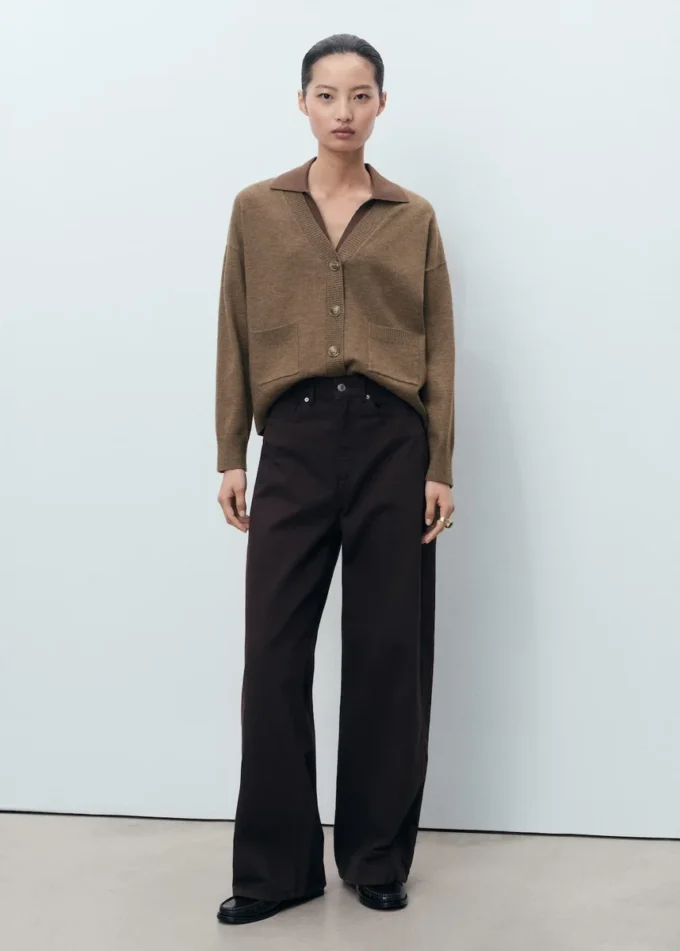 V-Ausschnitt-Strickjacke mit Taschen