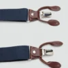 Verstellbare elastische Träger mit Lederdetails