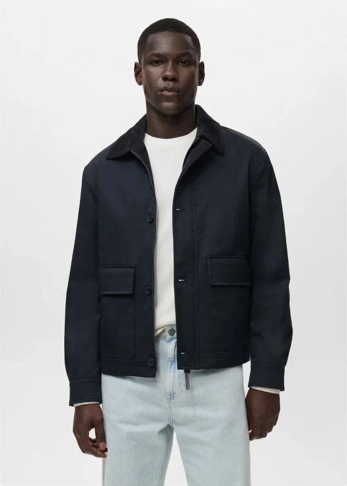 Wasserabweisende Jacke mit Cordkragen Wasserabweisende Jacke mit Cordkragen