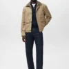 Wasserabweisende Jacke mit Cordkragen Wasserabweisende Jacke mit Cordkragen