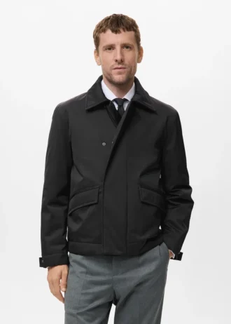 Wasserabweisende Jacke mit Taschen