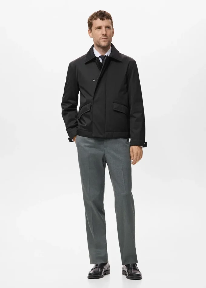 Wasserabweisende Jacke mit Taschen