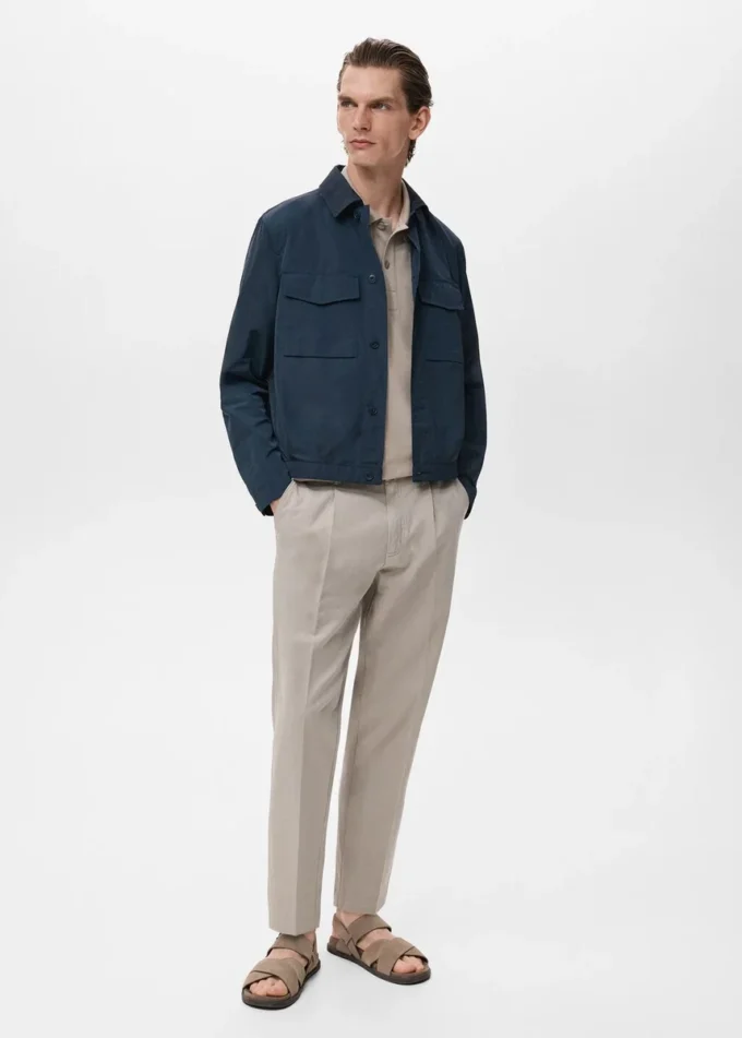 Wasserabweisende Jacke mit Taschen