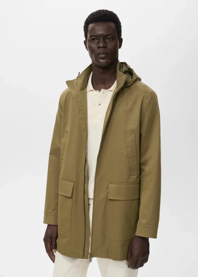 Wasserabweisende Kapuzenjacke im Barn-Stil Wasserabweisende Kapuzenjacke im Barn-Stil