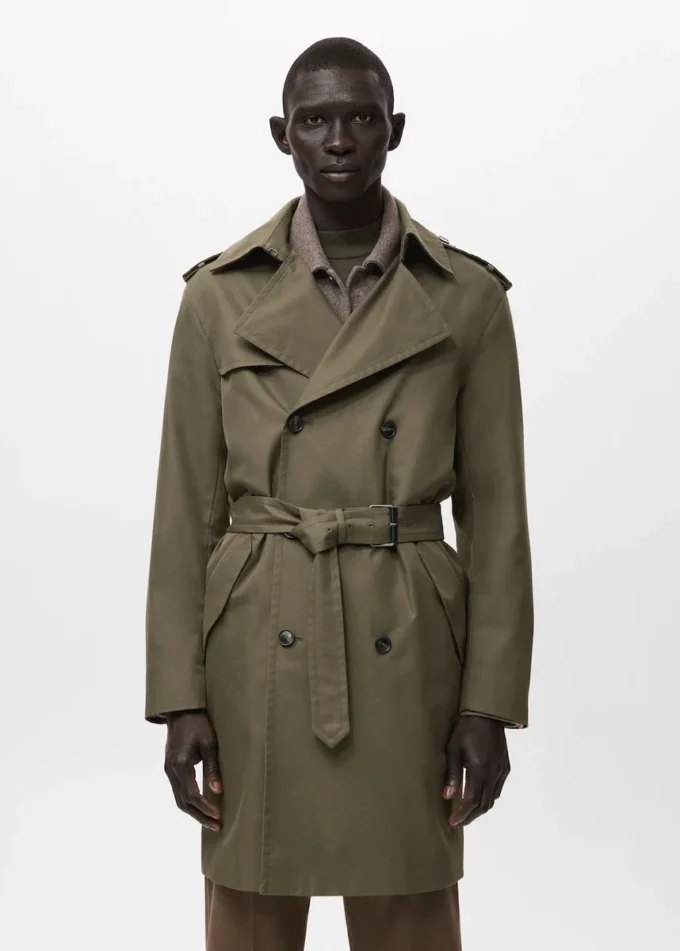 Wasserabweisender Trenchcoat mit Gürtel Wasserabweisender Trenchcoat mit Gürtel