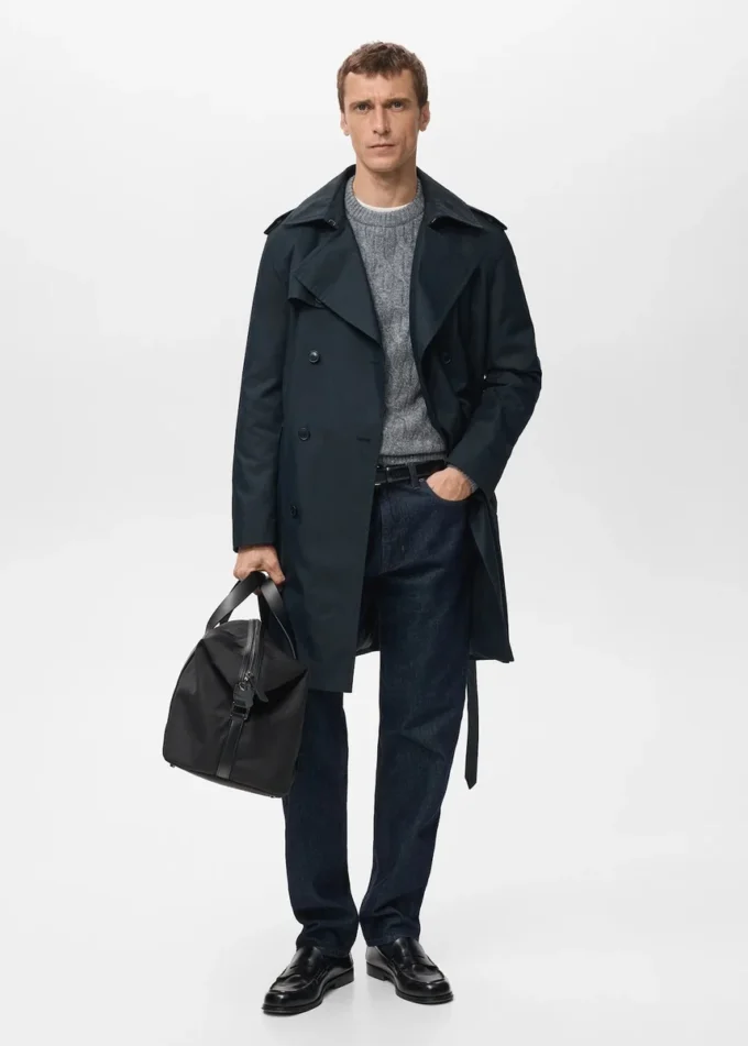 Wasserabweisender Trenchcoat mit Gürtel Wasserabweisender Trenchcoat mit Gürtel