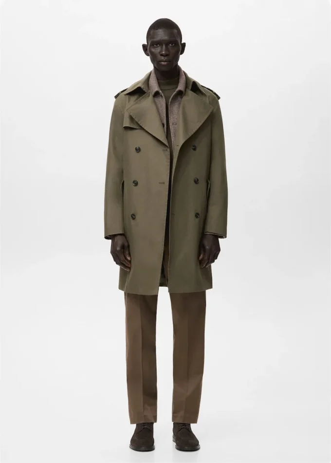 Wasserabweisender Trenchcoat mit Gürtel Wasserabweisender Trenchcoat mit Gürtel