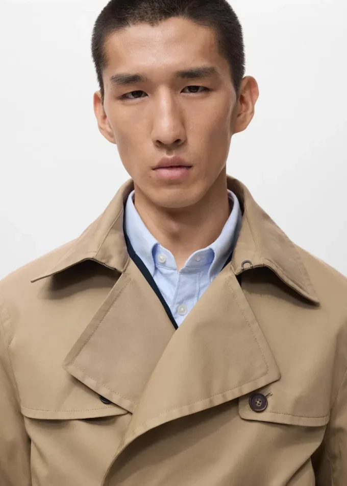 Wasserabweisender Trenchcoat mit Gürtel