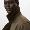 Wasserabweisender Trenchcoat mit Gürtel Wasserabweisender Trenchcoat mit Gürtel