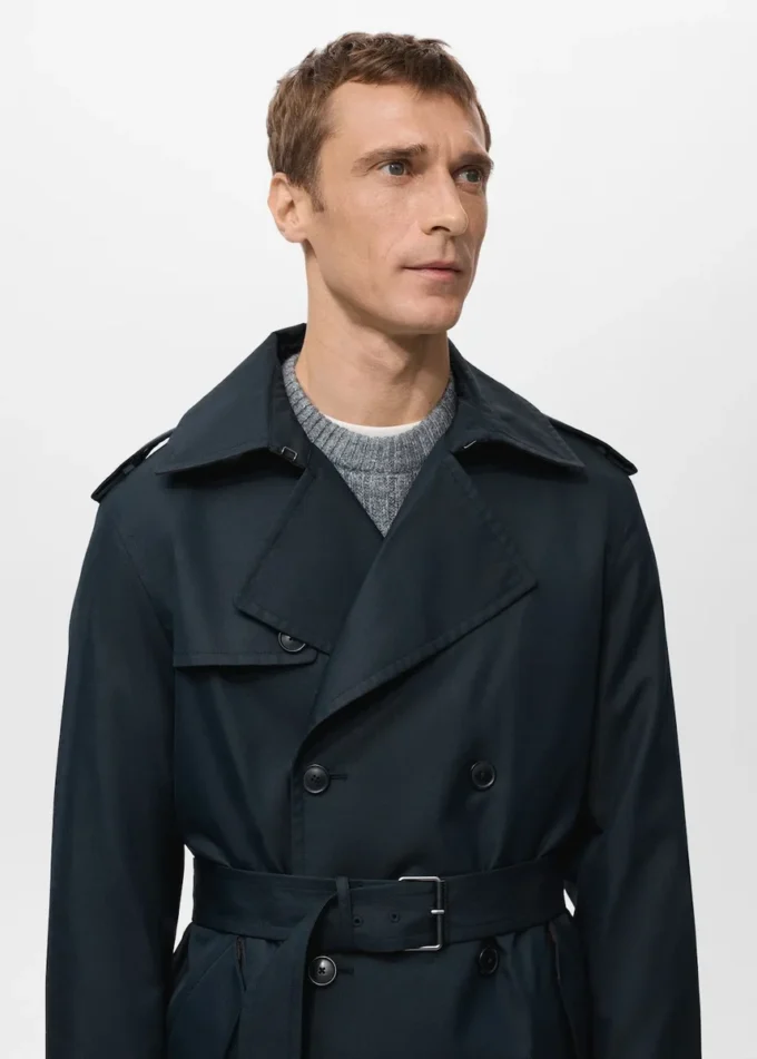 Wasserabweisender Trenchcoat mit Gürtel Wasserabweisender Trenchcoat mit Gürtel