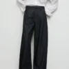 Weite Denimhose mit Falten
