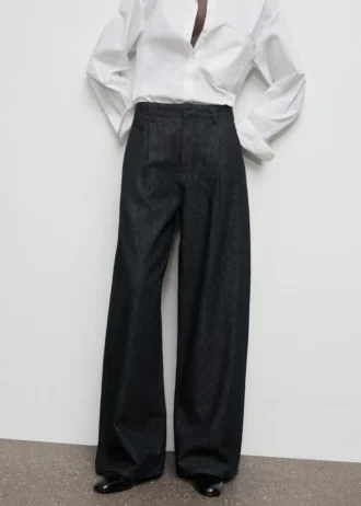 Weite Denimhose mit Falten