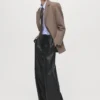 Weite Hose aus Kunstleder