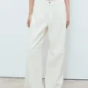 Weite Jeans mit Falten