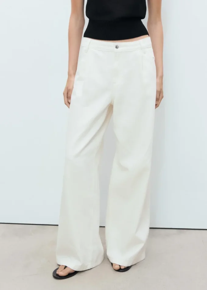 Weite Jeans mit Falten