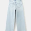 Weite Jeans mit herzförmigen Taschen Weite Jeans mit herzförmigen Taschen