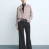 Weite Jeans mit Knöpfen