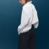 Weite Jeans mit Knöpfen