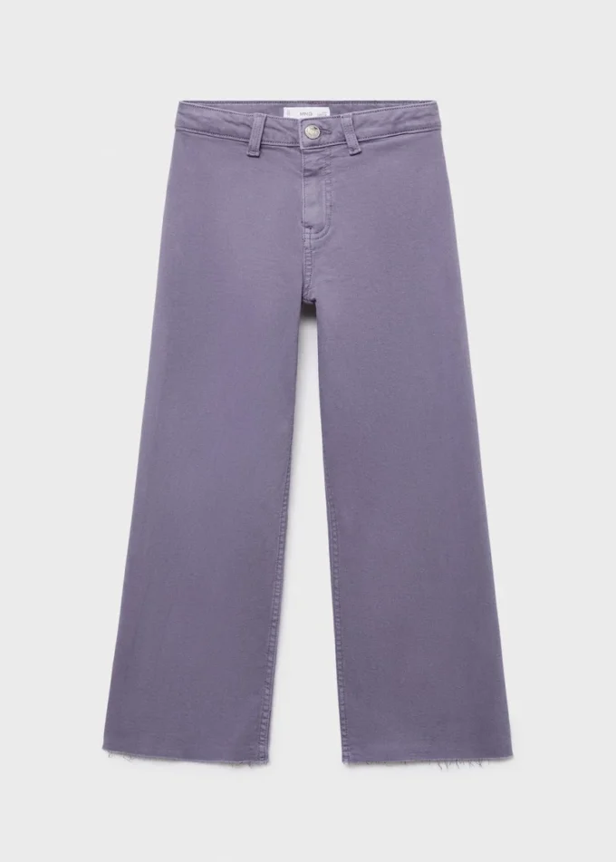 Weite Jeans mit leicht ausgefranstem Saum Weite Jeans mit leicht ausgefranstem Saum