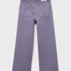 Weite Jeans mit leicht ausgefranstem Saum Weite Jeans mit leicht ausgefranstem Saum