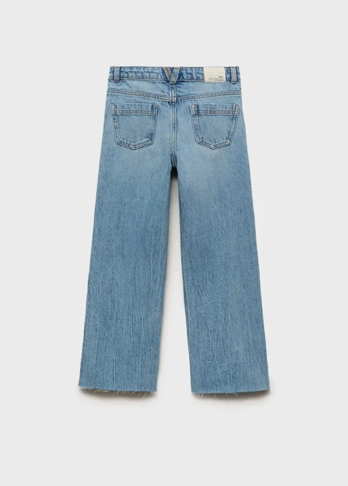 Weite Jeans mit leicht ausgefranstem Saum Weite Jeans mit leicht ausgefranstem Saum