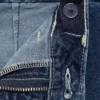 Weite Jeans mit leicht ausgefranstem Saum Weite Jeans mit leicht ausgefranstem Saum