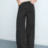 Weite Jeans mit mittlerer Leibhöhe Weite Jeans mit mittlerer Leibhöhe