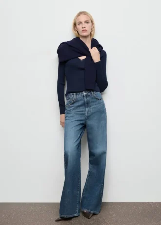 Weite Jeans mit Nieten