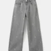 Weite Jeans mit Strasssteinen Weite Jeans mit Strasssteinen