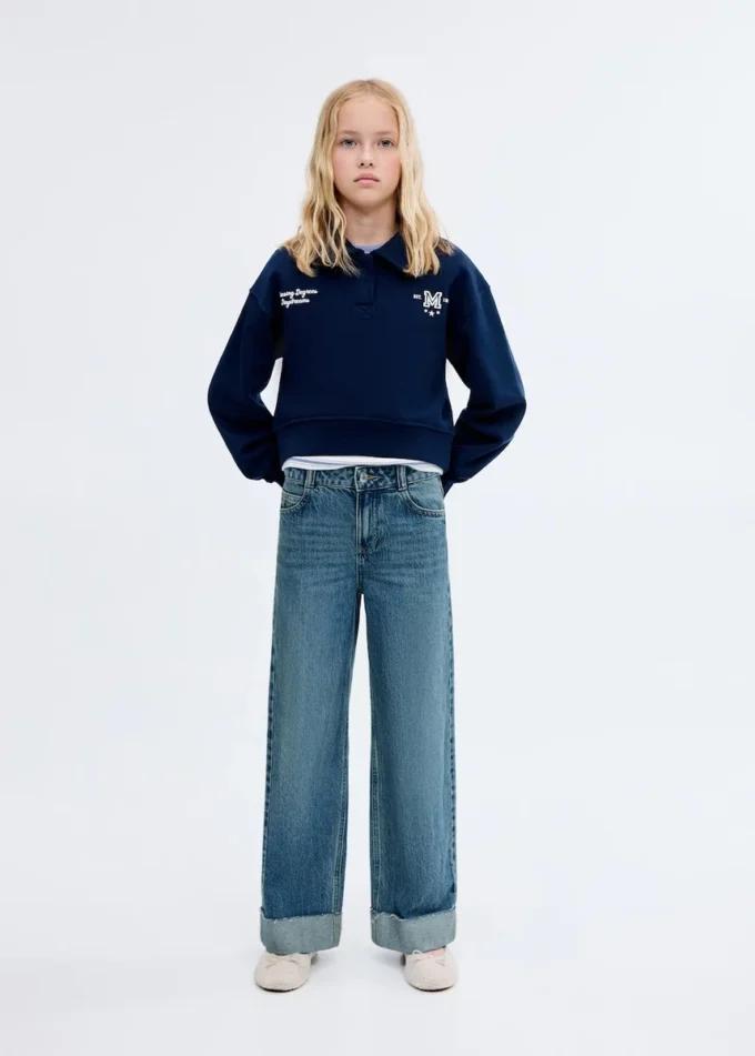 Weite Jeans mit umgeschlagenem Saum Weite Jeans mit umgeschlagenem Saum