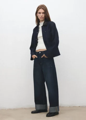 Weite Jeans mit umgeschlagenem Saum