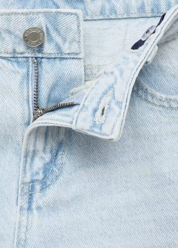 Weite Jeans mit umgeschlagenem Saum Weite Jeans mit umgeschlagenem Saum