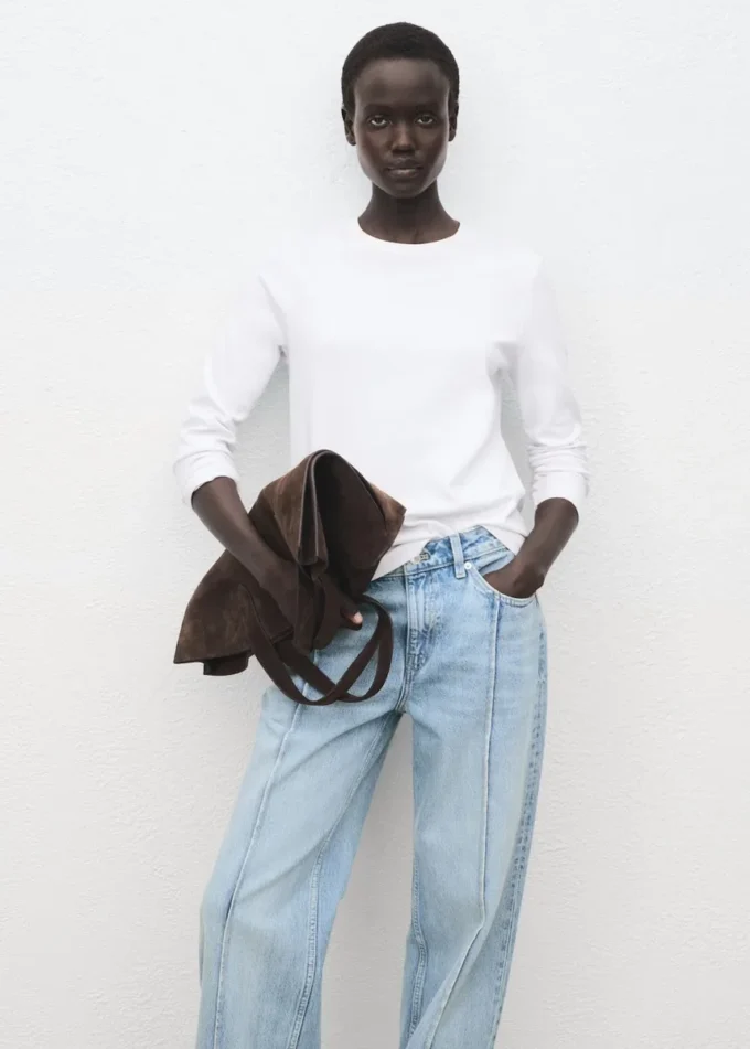 Weite Jeans mit umgeschlagenem Saum Weite Jeans mit umgeschlagenem Saum
