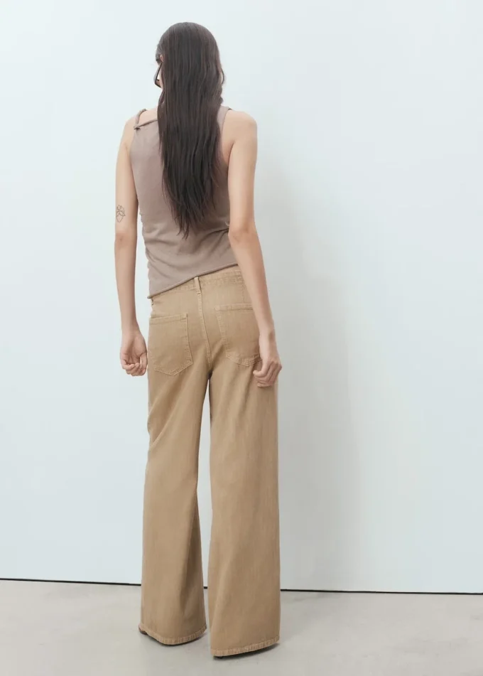 Weite Jeanshose mit Gürtel