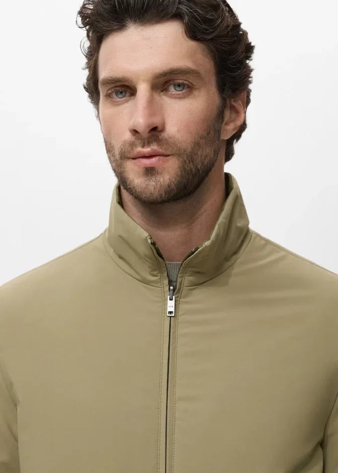 Wendbare, wasserabweisende Steppjacke Wendbare, wasserabweisende Steppjacke