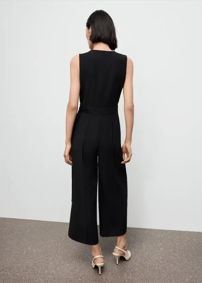 Wickeljumpsuit mit Gürtel Wickeljumpsuit mit Gürtel