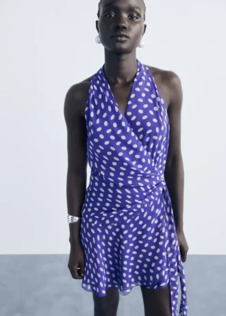Wickelkleid mit Punkten Wickelkleid mit Punkten