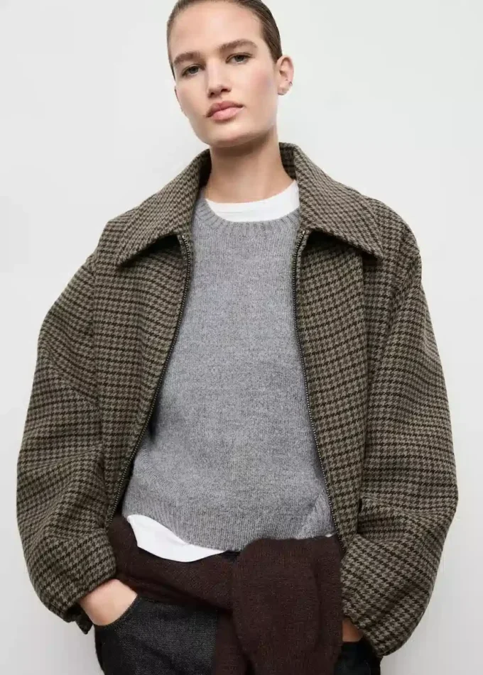 Wolljacke mit Hahnentrittmuster Wolljacke mit Hahnentrittmuster