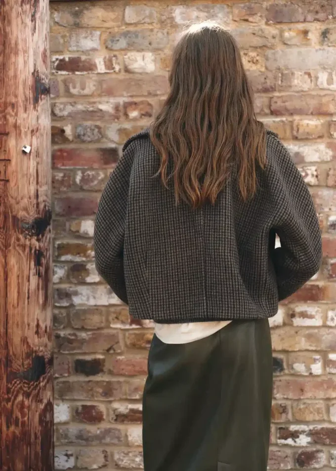 Wolljacke mit Hahnentrittmuster Wolljacke mit Hahnentrittmuster