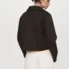 Wolljacke mit Knöpfen