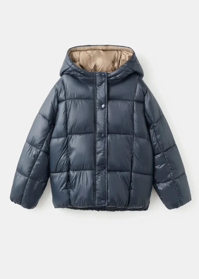 Zweifarbiger Anorak mit Kapuze Zweifarbiger Anorak mit Kapuze