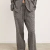 Zweiteiliger Baumwollpyjama mit Gingham-Karomuster Zweiteiliger Baumwollpyjama mit Gingham-Karomuster